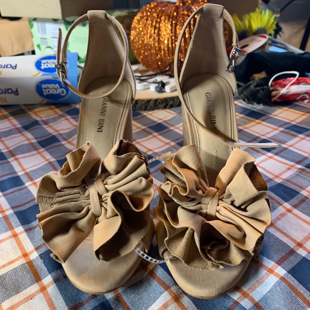 Gianni Bini nude heels.